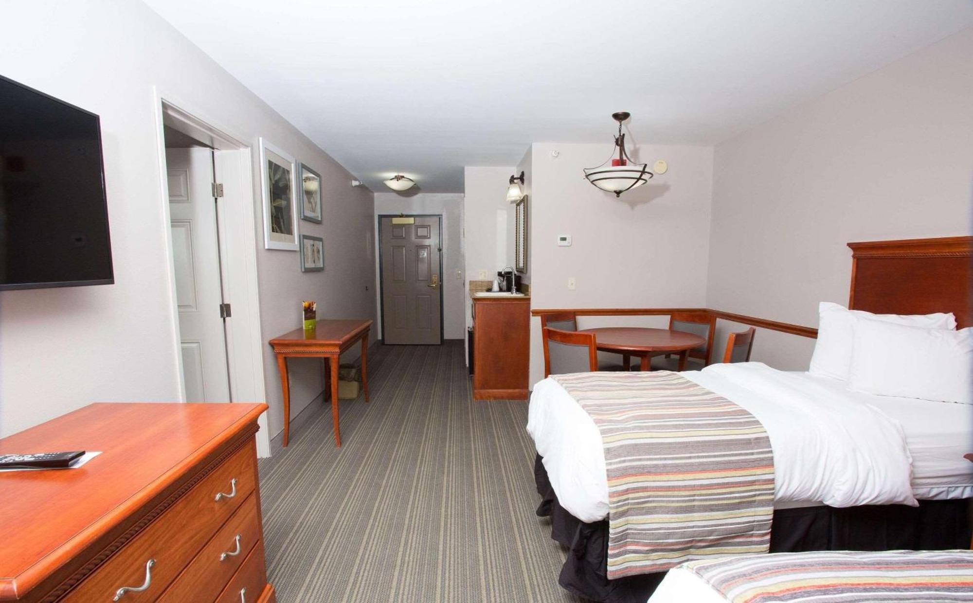 Country Inn & Suites By Radisson, Grand Forks, Nd Zewnętrze zdjęcie